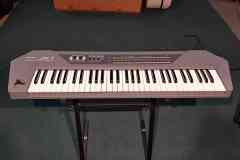 Roland JX1