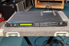 Roland U220