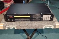 Yamaha TX802